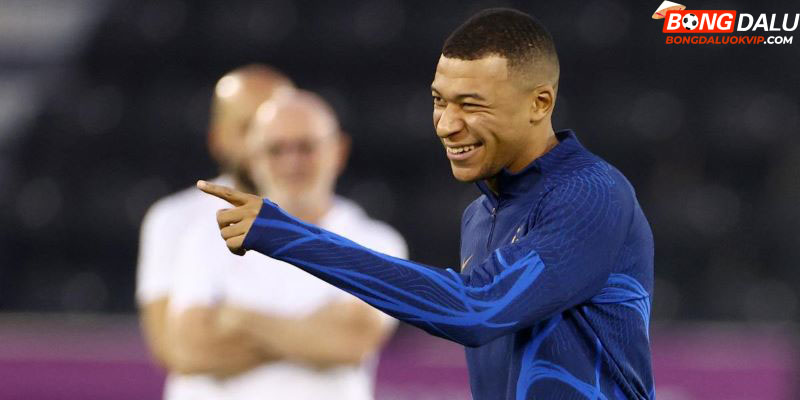 Mức lương của Mbappe ở PSG biến anh thành cầu thủ hưởng lương cao nhất thế giới