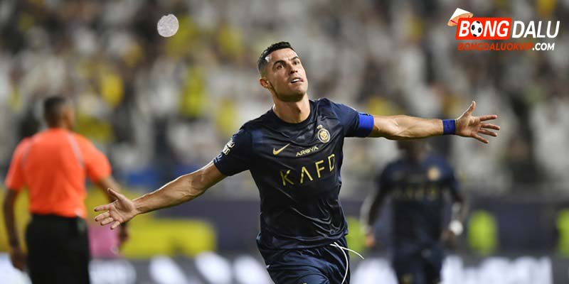 Bản hợp đồng với Al Nassr giúp lương của Ronaldo cao nhất trong giới cầu thủ